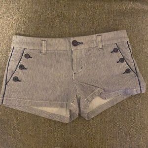 Pinstripe shorts - AEO size 2 - Like New